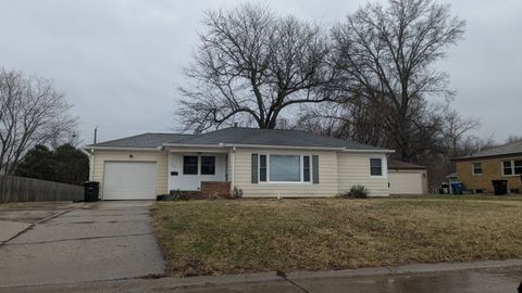 Photo of 3919 35th Street, Rock Island, IL 61201 (MLS # 12557985)