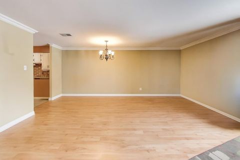 Tiny photo for 1243 E Baldwin Lane #211, Palatine, IL 60074 (MLS # 12540642)