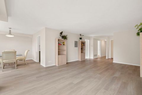 Tiny photo for 1535 Park Avenue #304, River Forest, IL 60305 (MLS # 12481804)