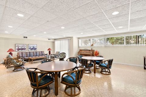 Tiny photo for 1535 Park Avenue #304, River Forest, IL 60305 (MLS # 12481804)