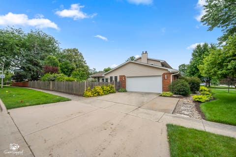 Tiny photo for 226 Meadow Wood Drive, Joliet, IL 60431 (MLS # 12689819)