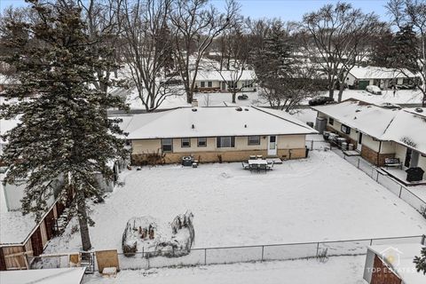 Tiny photo for 369 Bianco Drive, Elk Grove Village, IL 60007 (MLS # 12548371)