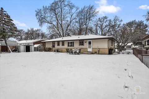 Tiny photo for 369 Bianco Drive, Elk Grove Village, IL 60007 (MLS # 12548371)