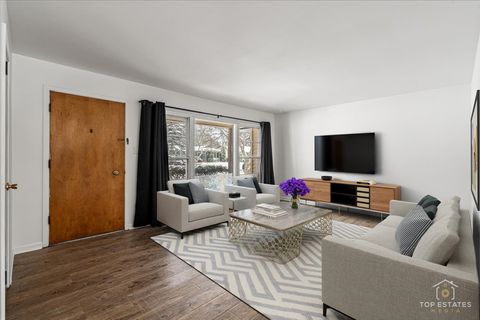 Tiny photo for 369 Bianco Drive, Elk Grove Village, IL 60007 (MLS # 12548371)