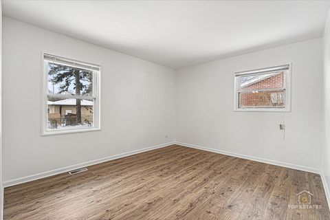 Tiny photo for 369 Bianco Drive, Elk Grove Village, IL 60007 (MLS # 12548371)