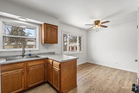 Tiny photo for 369 Bianco Drive, Elk Grove Village, IL 60007 (MLS # 12548371)