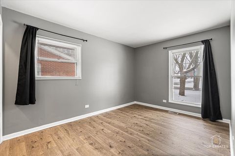 Tiny photo for 369 Bianco Drive, Elk Grove Village, IL 60007 (MLS # 12548371)