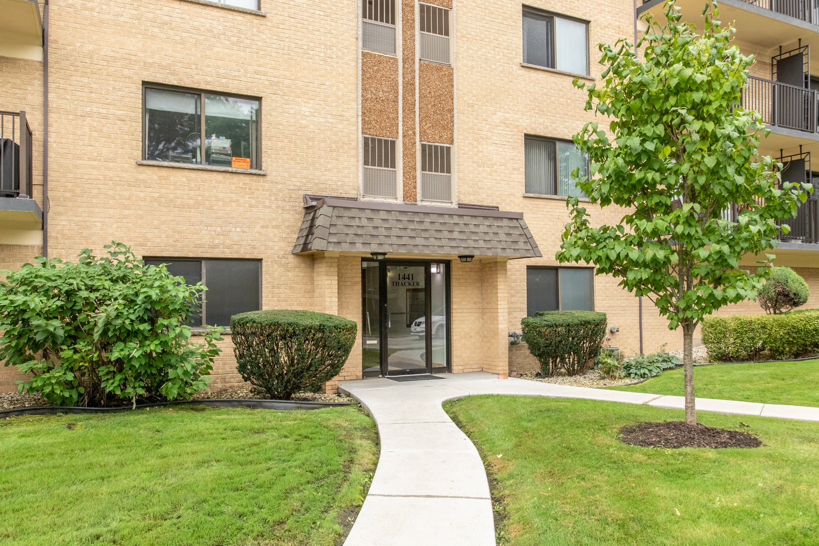 1441 E Thacker Street 304