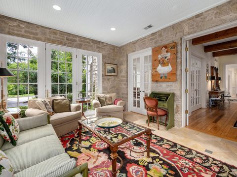 Tiny photo for 401 Glendale Avenue, Oak Brook, IL 60523 (MLS # 12462003)