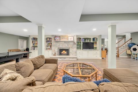 Tiny photo for 401 Glendale Avenue, Oak Brook, IL 60523 (MLS # 12462003)