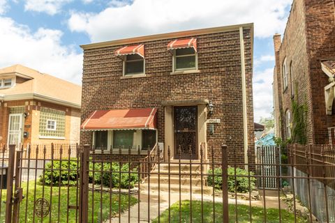 Photo of 7741 S Clyde Avenue, Chicago, IL 60649 (MLS # 12482094)