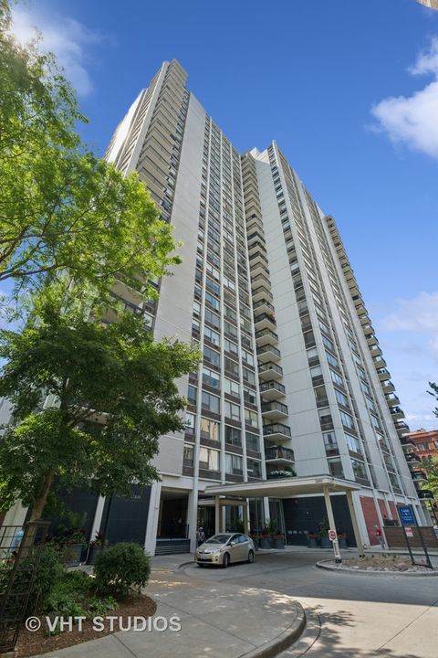 Photo of 1460 N Sandburg Terrace #208, Chicago, IL 60610 (MLS # 12489027)