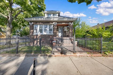 Photo of 7801 S Hermitage Avenue, Chicago, IL 60620 (MLS # 12477746)
