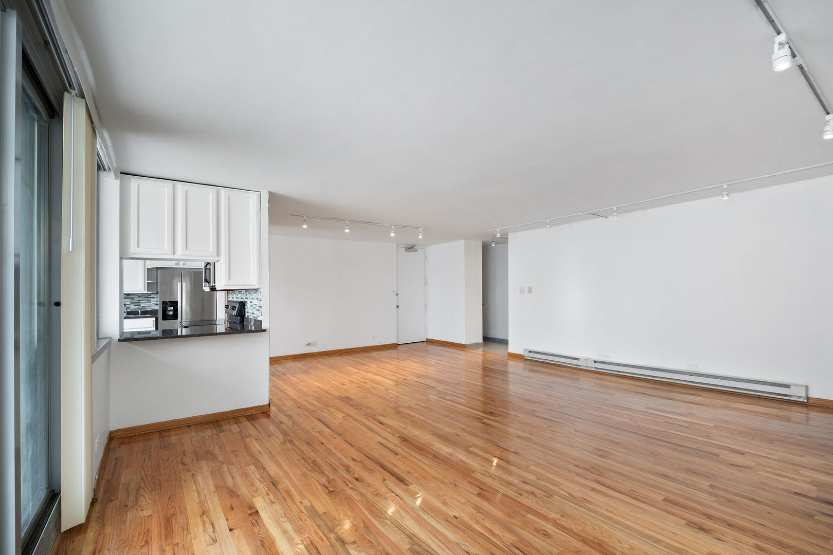 6147 N Sheridan Road 5B