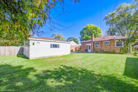 Tiny photo for 1210 Mohawk Drive, Elgin, IL 60120 (MLS # 12500224)