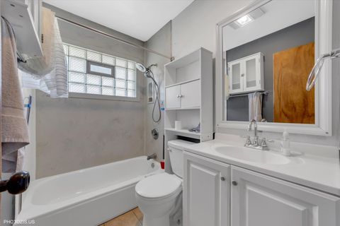 Tiny photo for 1210 Mohawk Drive, Elgin, IL 60120 (MLS # 12500224)