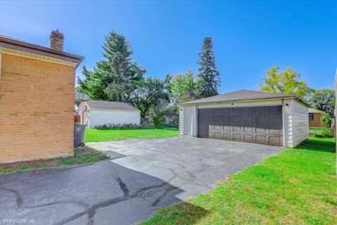 Tiny photo for 1210 Mohawk Drive, Elgin, IL 60120 (MLS # 12500224)