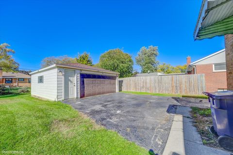 Tiny photo for 1210 Mohawk Drive, Elgin, IL 60120 (MLS # 12500224)