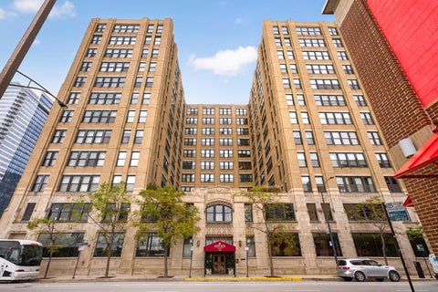 Photo of 728 W Jackson Boulevard #712, Chicago, IL 60661 (MLS # 12757108)