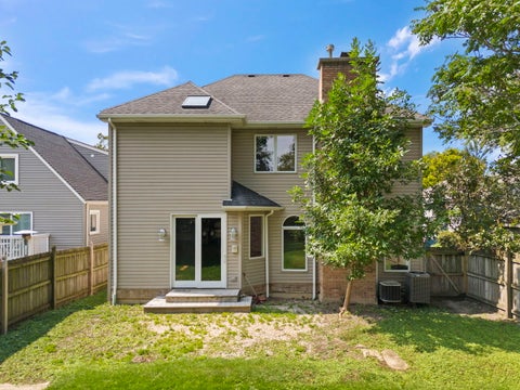 Tiny photo for 133 N Geneva Avenue, Elmhurst, IL 60126 (MLS # 12744721)