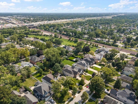 Tiny photo for 133 N Geneva Avenue, Elmhurst, IL 60126 (MLS # 12744721)