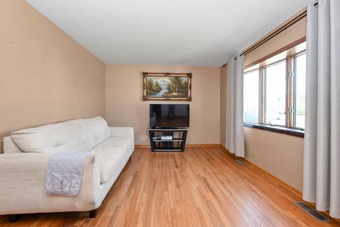 Tiny photo for 8907 Saratoga Drive, Bridgeview, IL 60455 (MLS # 12480115)