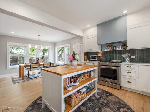 Tiny photo for 5002 N Central Park Avenue, Chicago, IL 60625 (MLS # 12664054)
