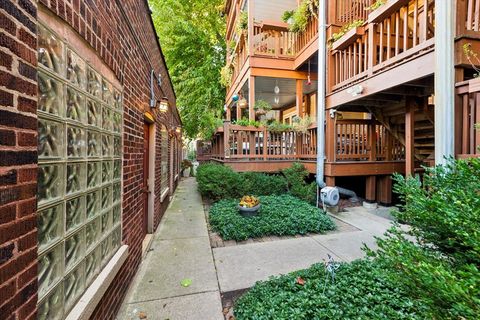 Tiny photo for 4421 N Beacon Street #3S, Chicago, IL 60640 (MLS # 12500425)