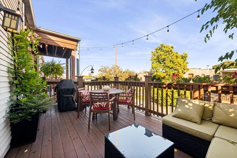 Tiny photo for 4421 N Beacon Street #3S, Chicago, IL 60640 (MLS # 12500425)