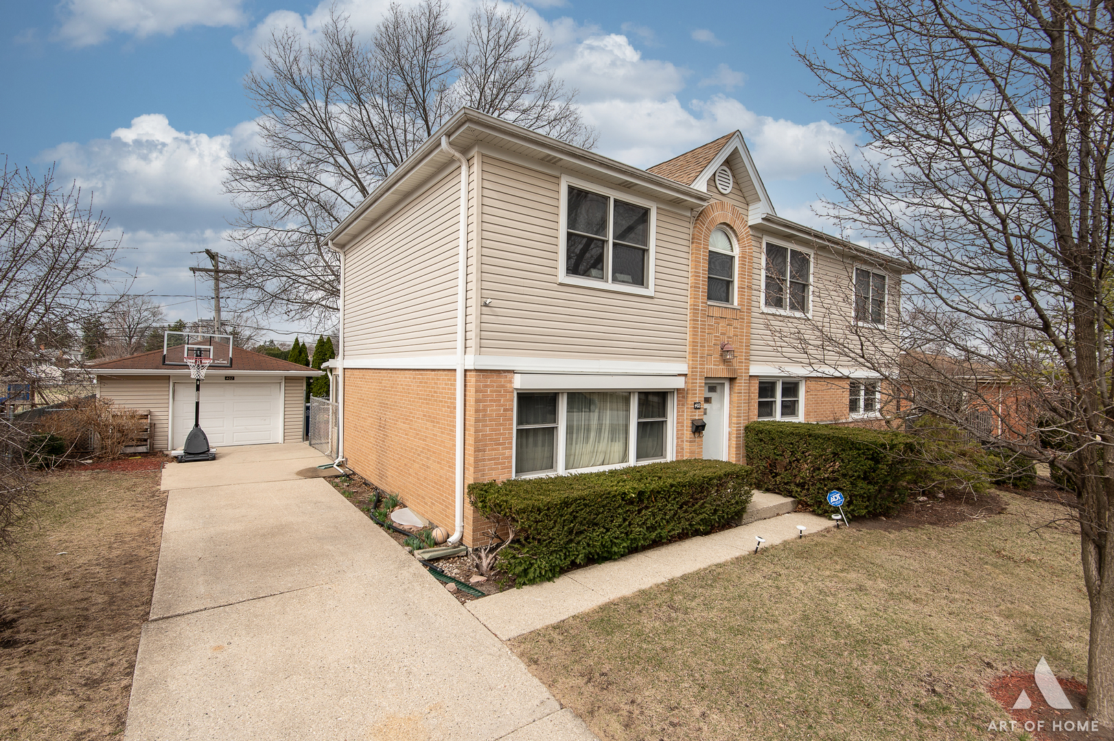 402 Hatlen Avenue