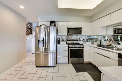 Tiny photo for 654 Picardy Circle, Northbrook, IL 60062 (MLS # 12621562)