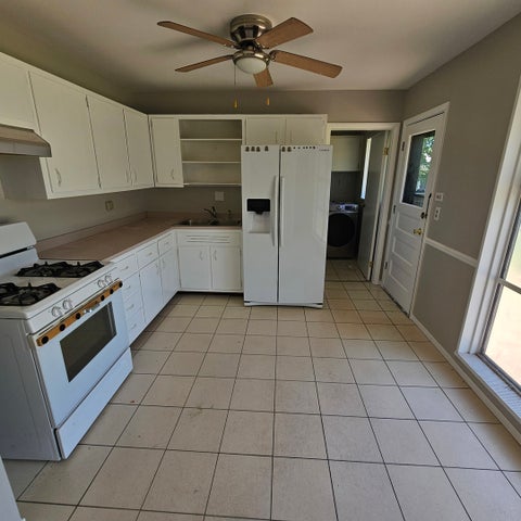 Tiny photo for 485 Washington Boulevard, Hoffman Estates, IL 60169 (MLS # 12686012)