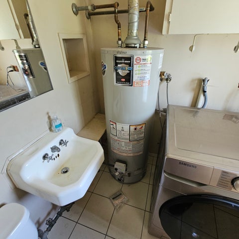 Tiny photo for 485 Washington Boulevard, Hoffman Estates, IL 60169 (MLS # 12686012)