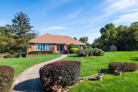 Photo of 8120 Rosemere Court, Willow Springs, IL 60480 (MLS # 12766272)