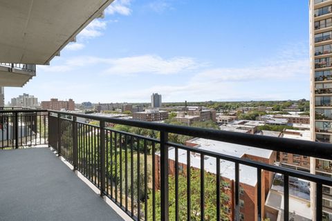 Tiny photo for 6007 N Sheridan Road #11K, Chicago, IL 60660 (MLS # 12481388)