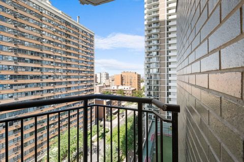 Tiny photo for 6007 N Sheridan Road #11K, Chicago, IL 60660 (MLS # 12481388)