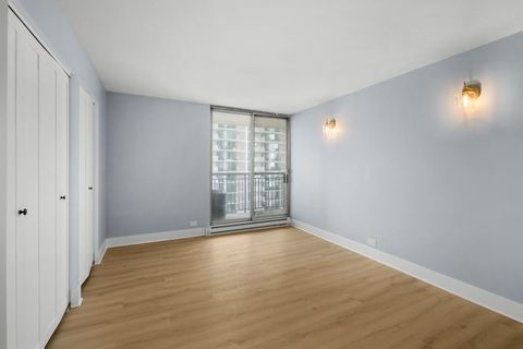 Tiny photo for 6007 N Sheridan Road #11K, Chicago, IL 60660 (MLS # 12481388)