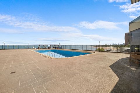 Tiny photo for 6007 N Sheridan Road #11K, Chicago, IL 60660 (MLS # 12481388)