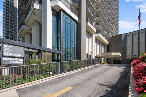 Photo of 6007 N Sheridan Road #11K, Chicago, IL 60660 (MLS # 12481388)