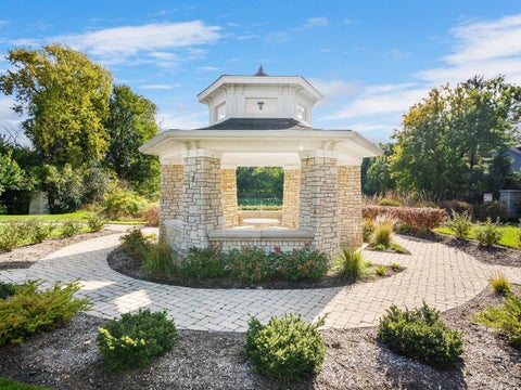 Tiny photo for 98 W Kennedy Lane, Hinsdale, IL 60521 (MLS # 12791061)