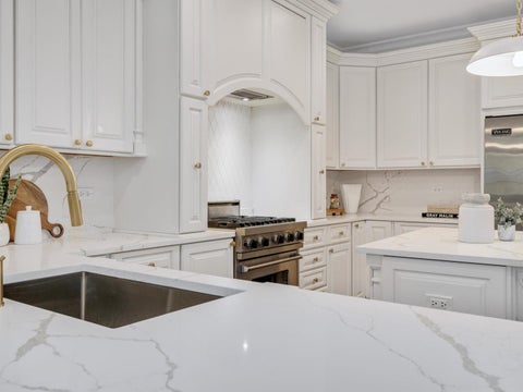 Tiny photo for 98 W Kennedy Lane, Hinsdale, IL 60521 (MLS # 12791061)