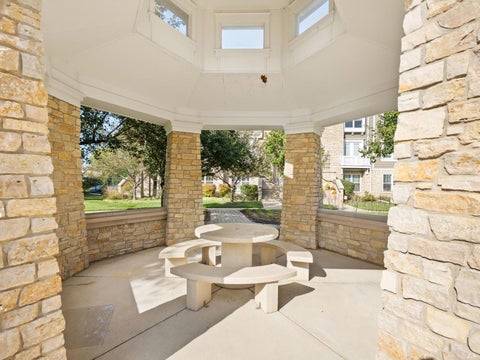 Tiny photo for 98 W Kennedy Lane, Hinsdale, IL 60521 (MLS # 12791061)