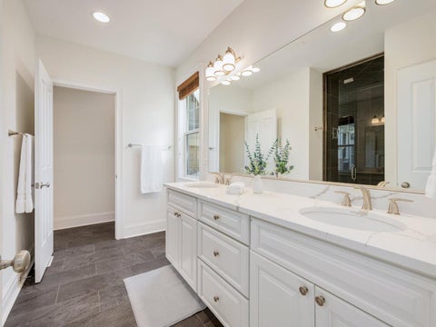 Tiny photo for 98 W Kennedy Lane, Hinsdale, IL 60521 (MLS # 12791061)