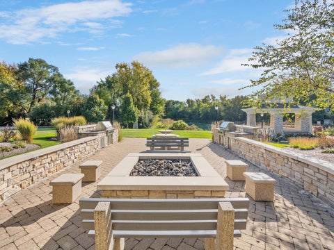 Tiny photo for 98 W Kennedy Lane, Hinsdale, IL 60521 (MLS # 12791061)