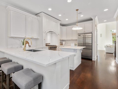 Tiny photo for 98 W Kennedy Lane, Hinsdale, IL 60521 (MLS # 12791061)