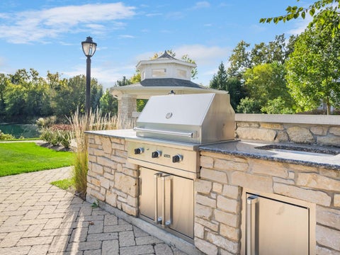 Tiny photo for 98 W Kennedy Lane, Hinsdale, IL 60521 (MLS # 12791061)