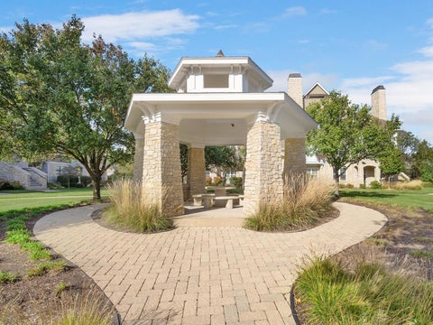 Tiny photo for 98 W Kennedy Lane, Hinsdale, IL 60521 (MLS # 12791061)