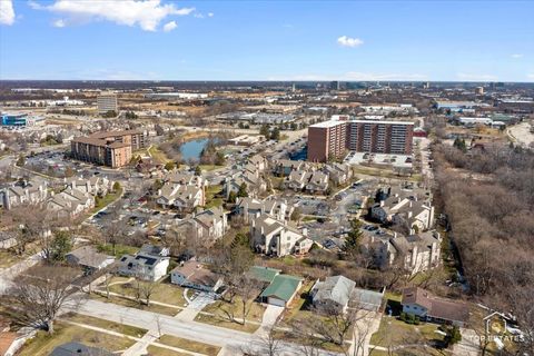 Tiny photo for 132 White Oak Court #5, Schaumburg, IL 60195 (MLS # 12594367)