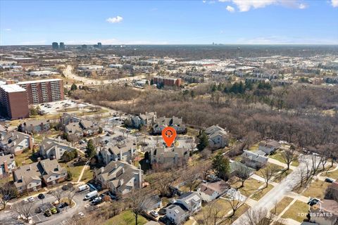 Tiny photo for 132 White Oak Court #5, Schaumburg, IL 60195 (MLS # 12594367)