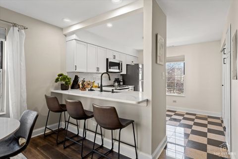 Tiny photo for 132 White Oak Court #5, Schaumburg, IL 60195 (MLS # 12594367)